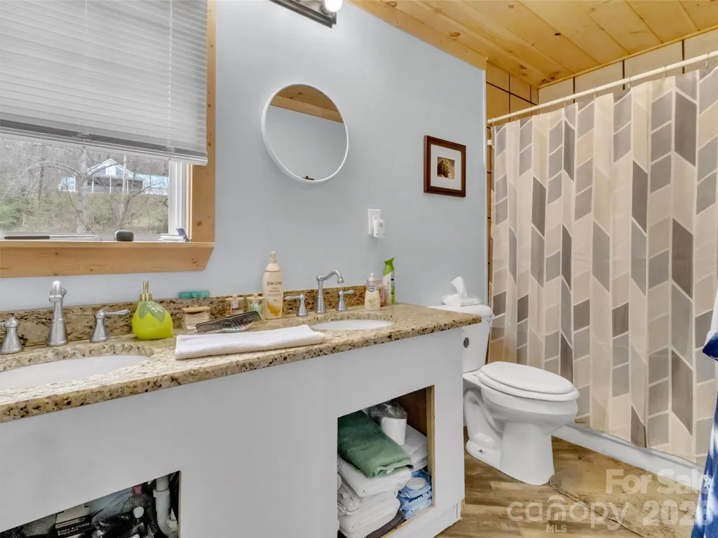 522 N River Road Sylva NC 28779