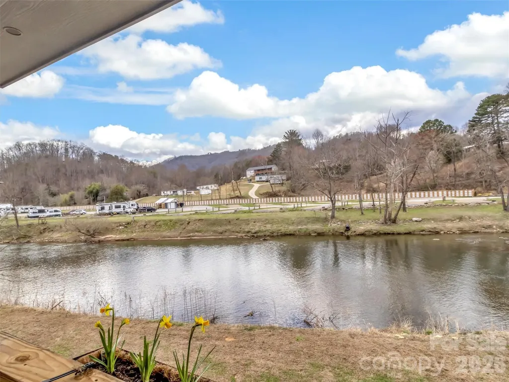 522 N River Road Sylva NC 28779