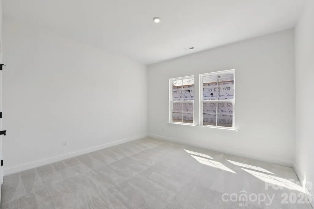 7418 Westrow Avenue Charlotte NC 28278