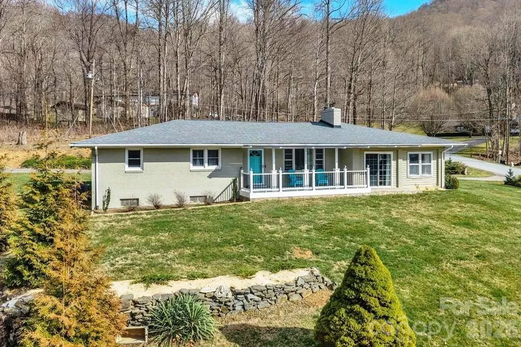11974 Us Highway 421 Highway N Zionville NC 28698