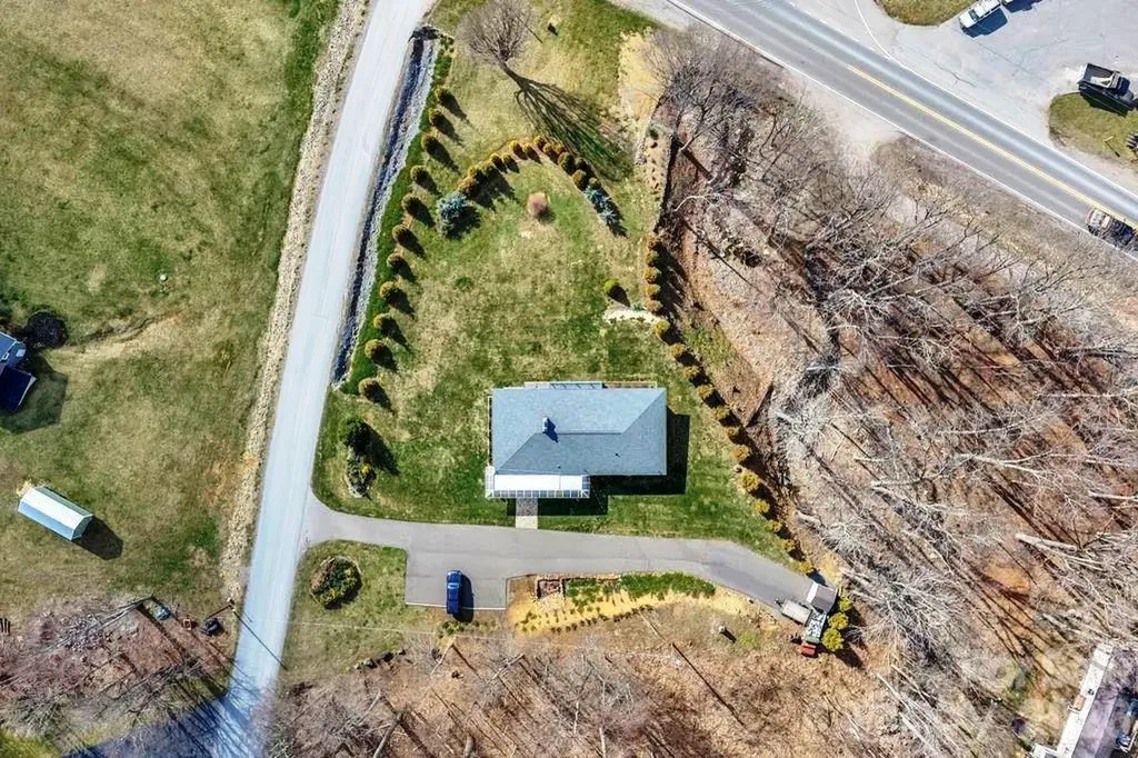 11974 Us Highway 421 Highway N Zionville NC 28698