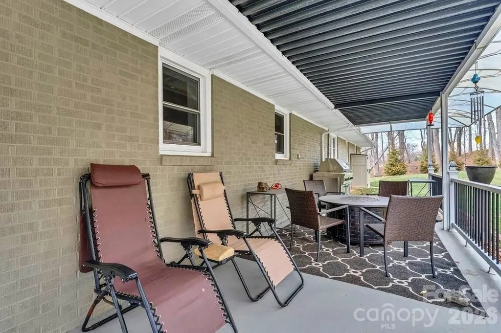 11974 Us Highway 421 Highway N Zionville NC 28698