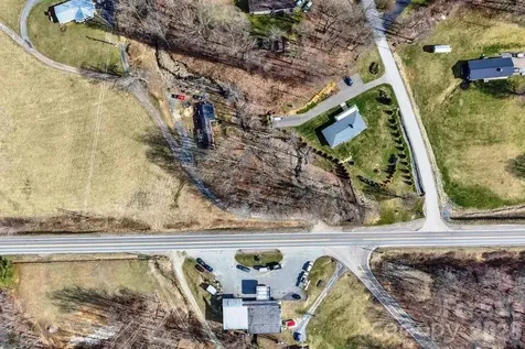11974 Us Highway 421 Highway N Zionville NC 28698