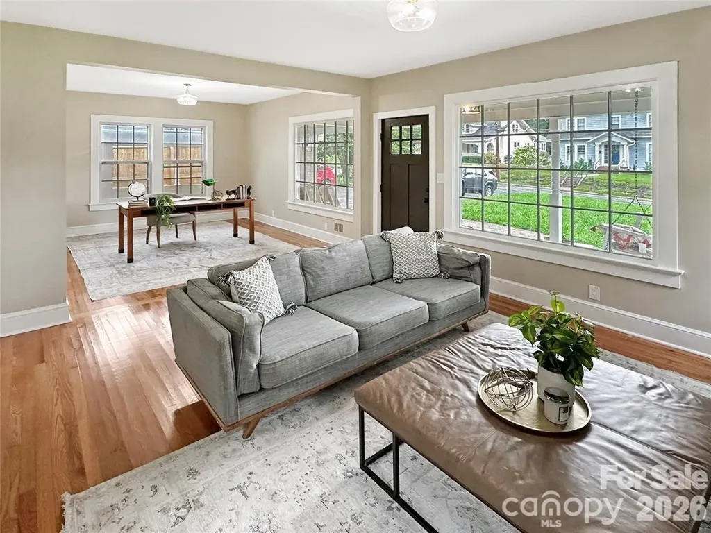 317 8th Street NW Hickory NC 28601