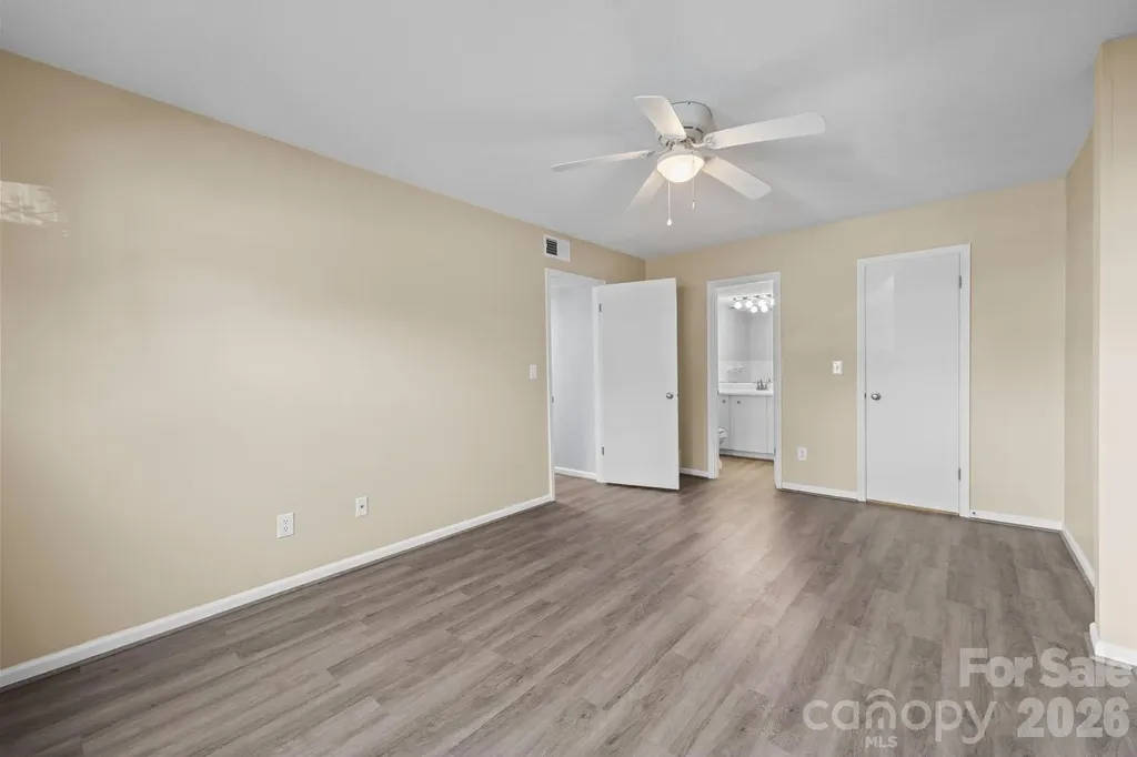427 6th Avenue W Hendersonville NC 28739