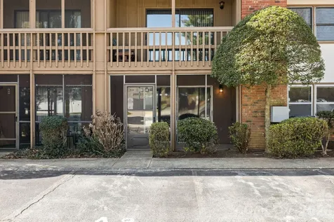 427 6th Avenue W Hendersonville NC 28739