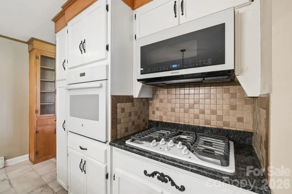 513 2nd Avenue Place NE Conover NC 28613