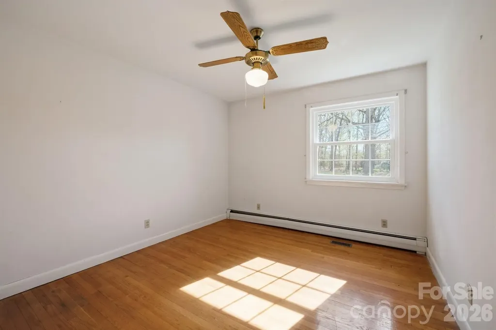 513 2nd Avenue Place NE Conover NC 28613