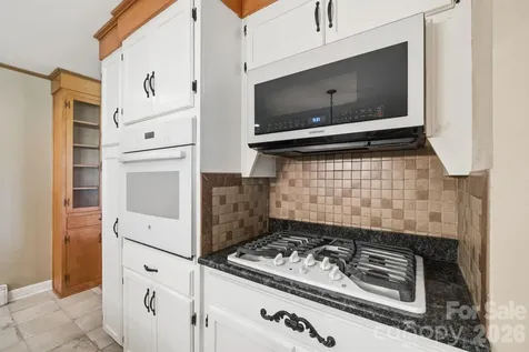 513 2nd Avenue Place NE Conover NC 28613