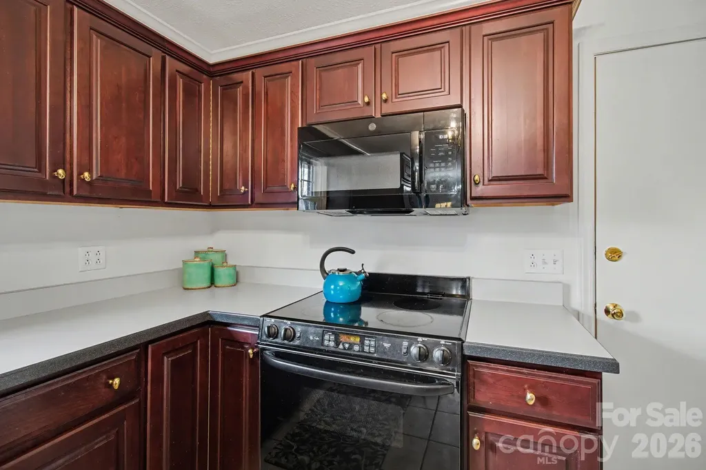 24 Church Street Weaverville NC 28787