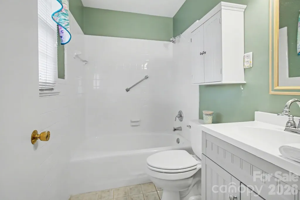 24 Church Street Weaverville NC 28787