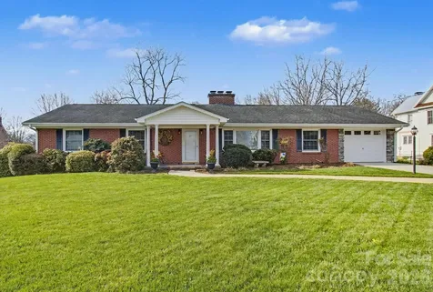 24 Church Street Weaverville NC 28787