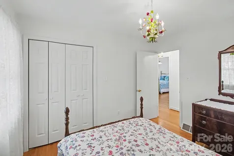 24 Church Street Weaverville NC 28787
