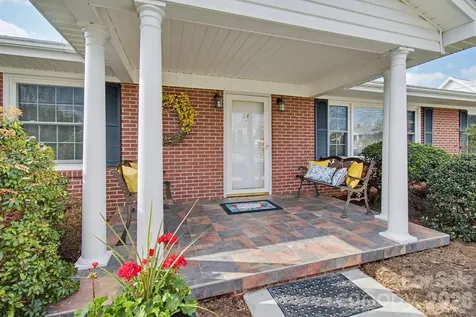 24 Church Street Weaverville NC 28787