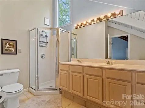 19 Lookout Loop Burnsville NC 28714