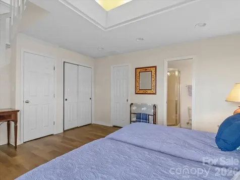 19 Lookout Loop Burnsville NC 28714