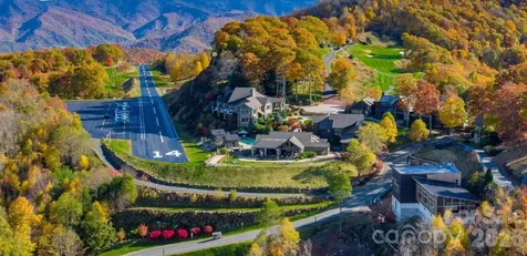 19 Lookout Loop Burnsville NC 28714