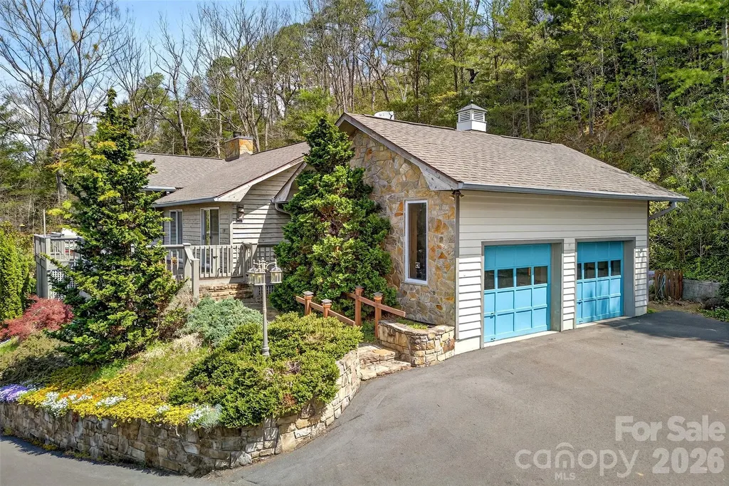 3 Tree Top Place Black Mountain NC 28711
