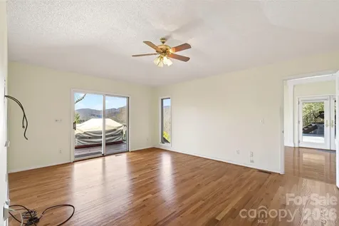 3 Tree Top Place Black Mountain NC 28711