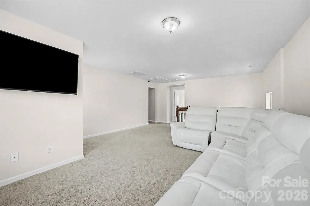 15234 Red Canoe Way Charlotte NC 28278