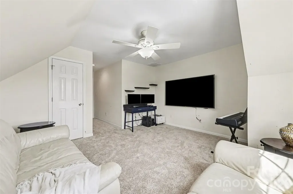 255 19th Avenue SE Hickory NC 28602