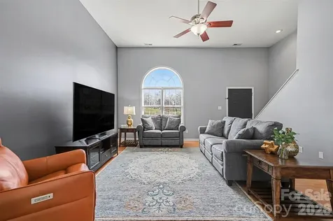 255 19th Avenue SE Hickory NC 28602