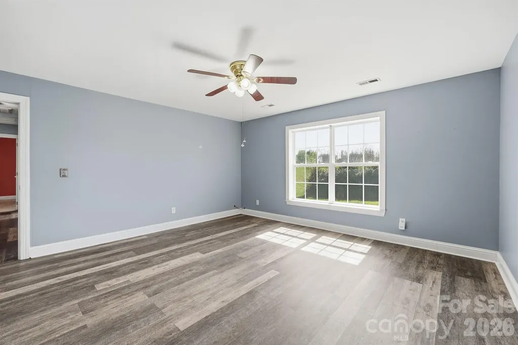 193 Red Hawk Lane Olin NC 28660