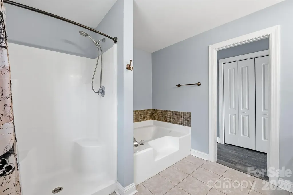 193 Red Hawk Lane Olin NC 28660