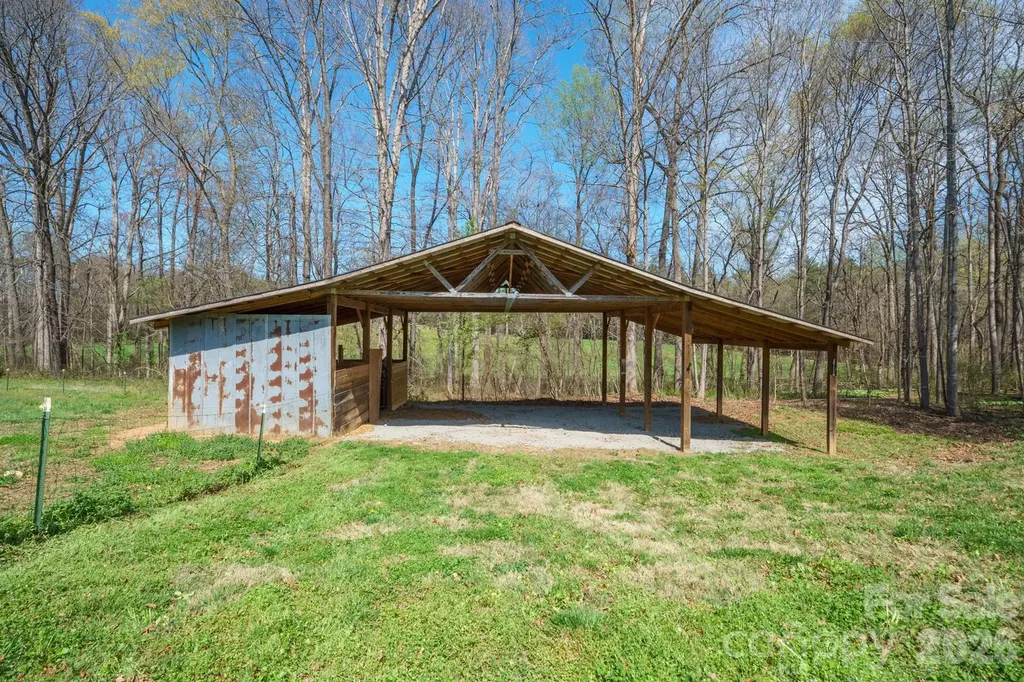 193 Red Hawk Lane Olin NC 28660