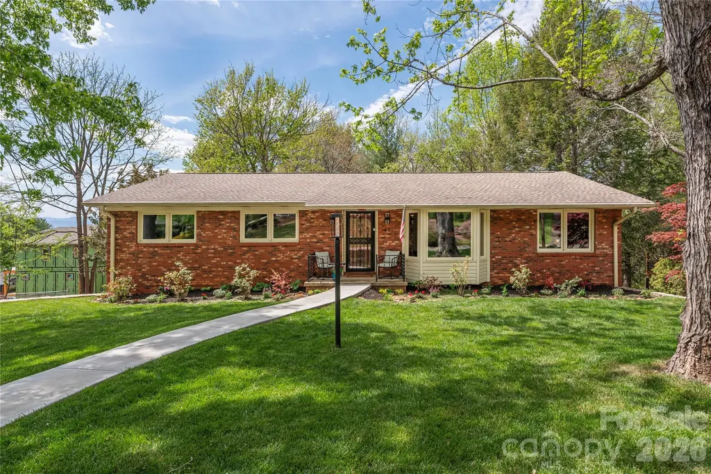 47 Deerwood Drive Asheville NC 28805