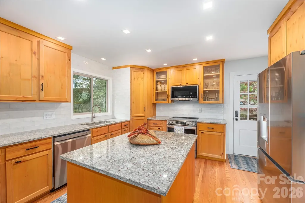 47 Deerwood Drive Asheville NC 28805