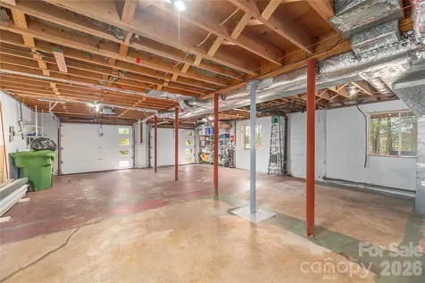47 Deerwood Drive Asheville NC 28805