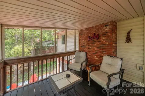 47 Deerwood Drive Asheville NC 28805