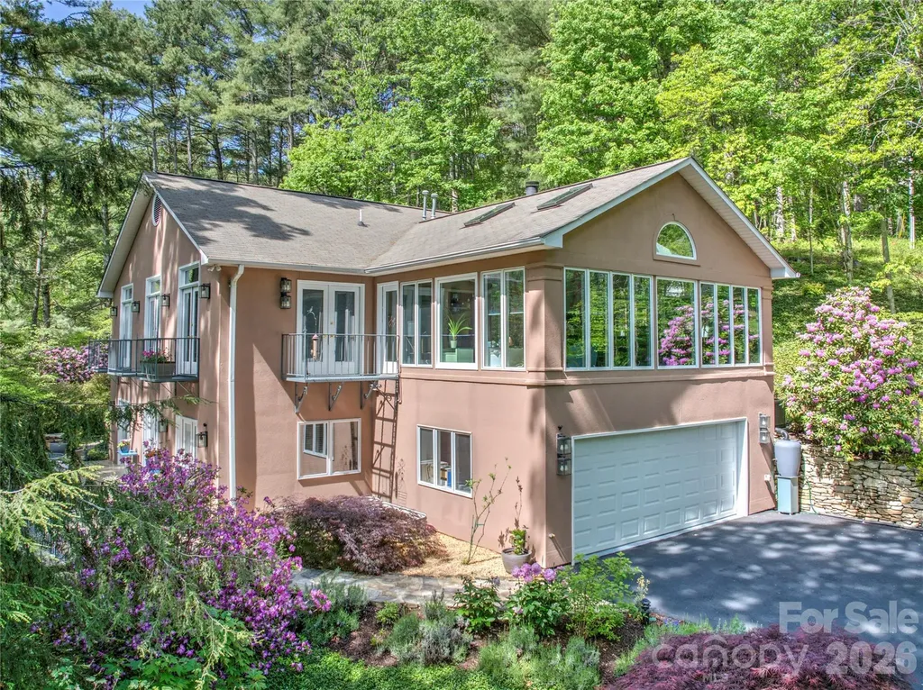200 Robinhood Road Asheville NC 28804