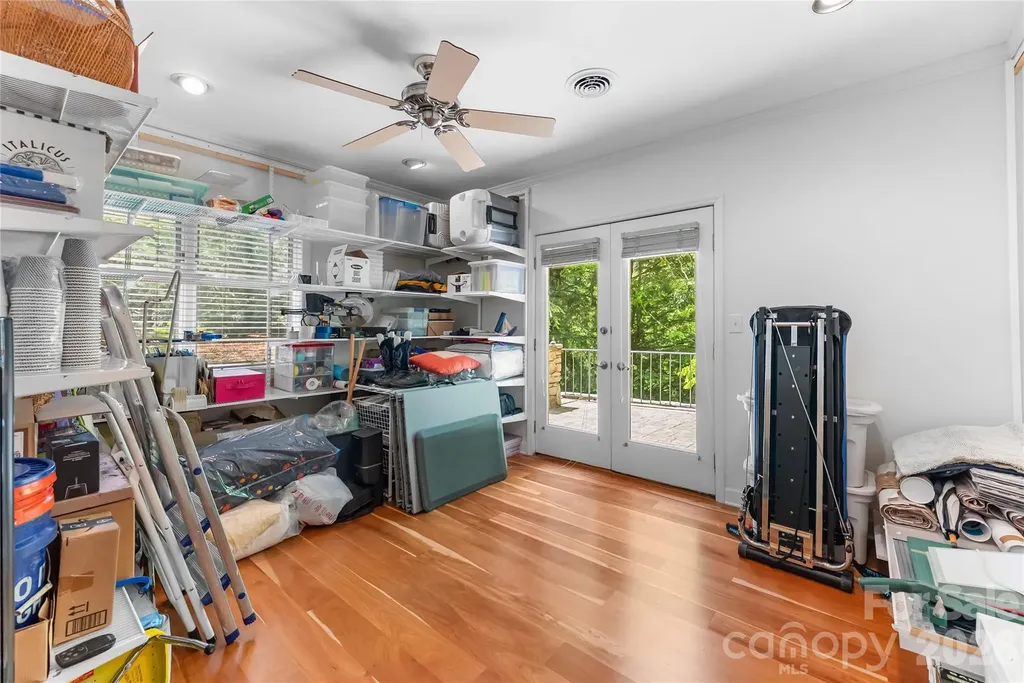 200 Robinhood Road Asheville NC 28804