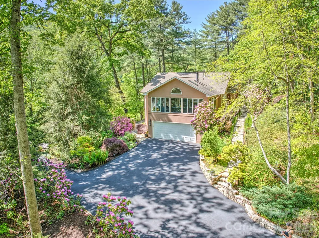 200 Robinhood Road Asheville NC 28804