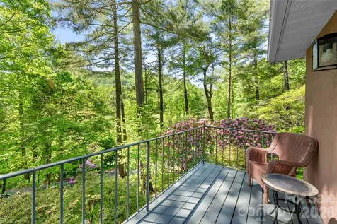 200 Robinhood Road Asheville NC 28804