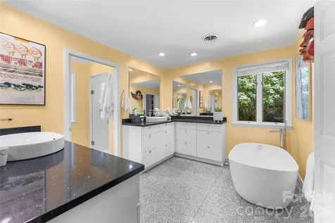 200 Robinhood Road Asheville NC 28804