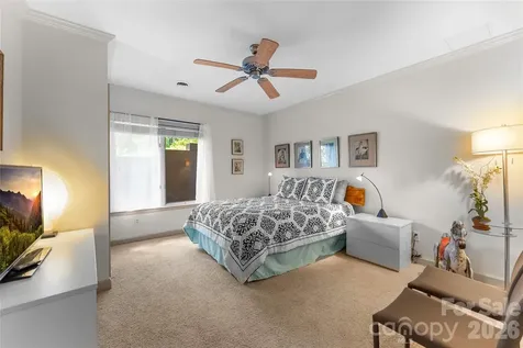 200 Robinhood Road Asheville NC 28804