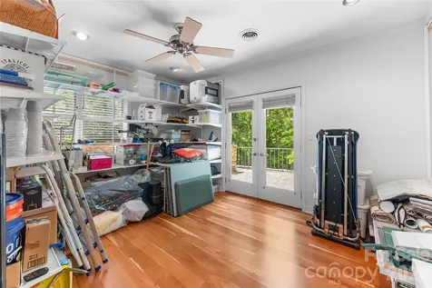 200 Robinhood Road Asheville NC 28804