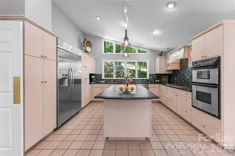200 Robinhood Road Asheville NC 28804