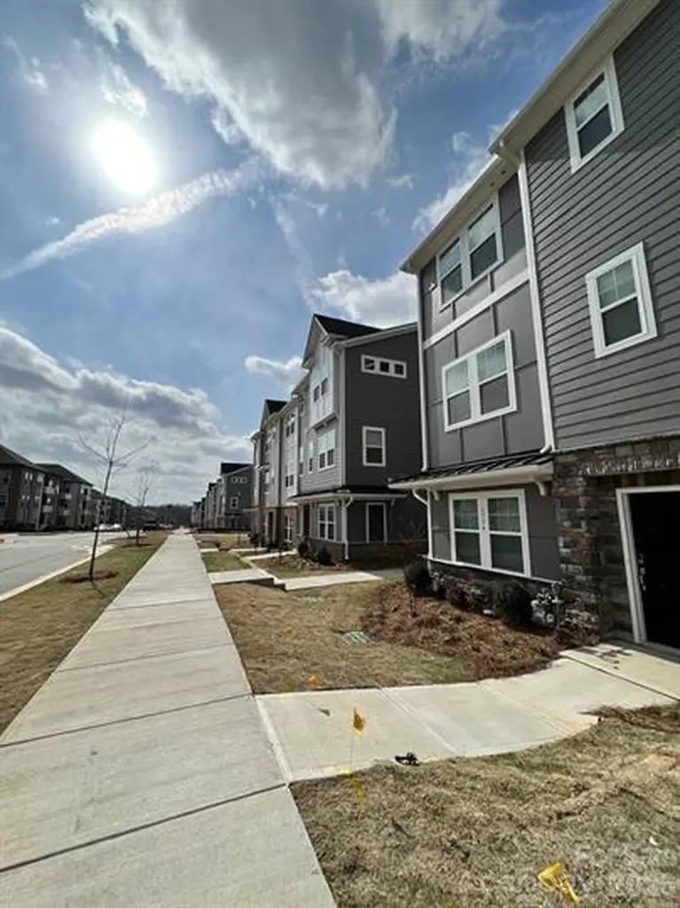 3754 Memorial Parkway Charlotte NC 28217