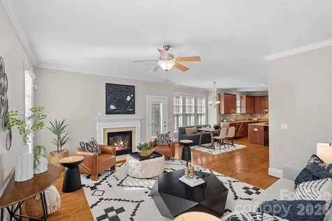 123 Hedgewood Drive Mooresville NC 28115