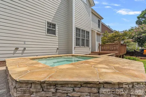 123 Hedgewood Drive Mooresville NC 28115