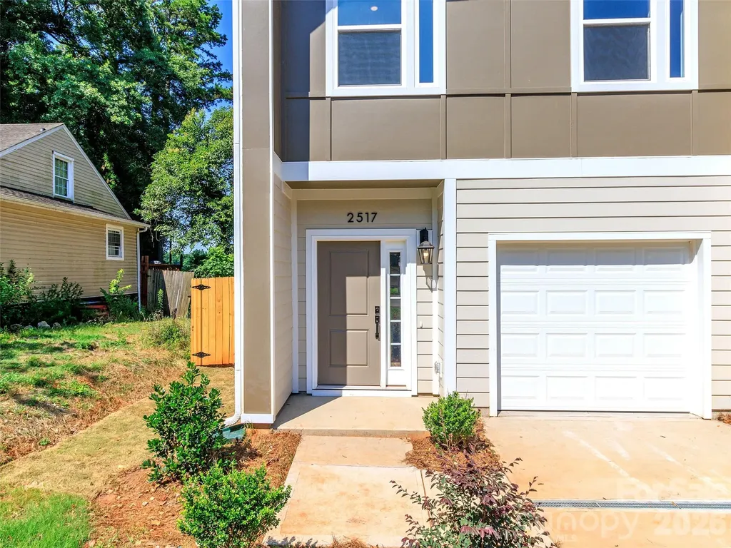 2517 Elon Street Charlotte NC 28208