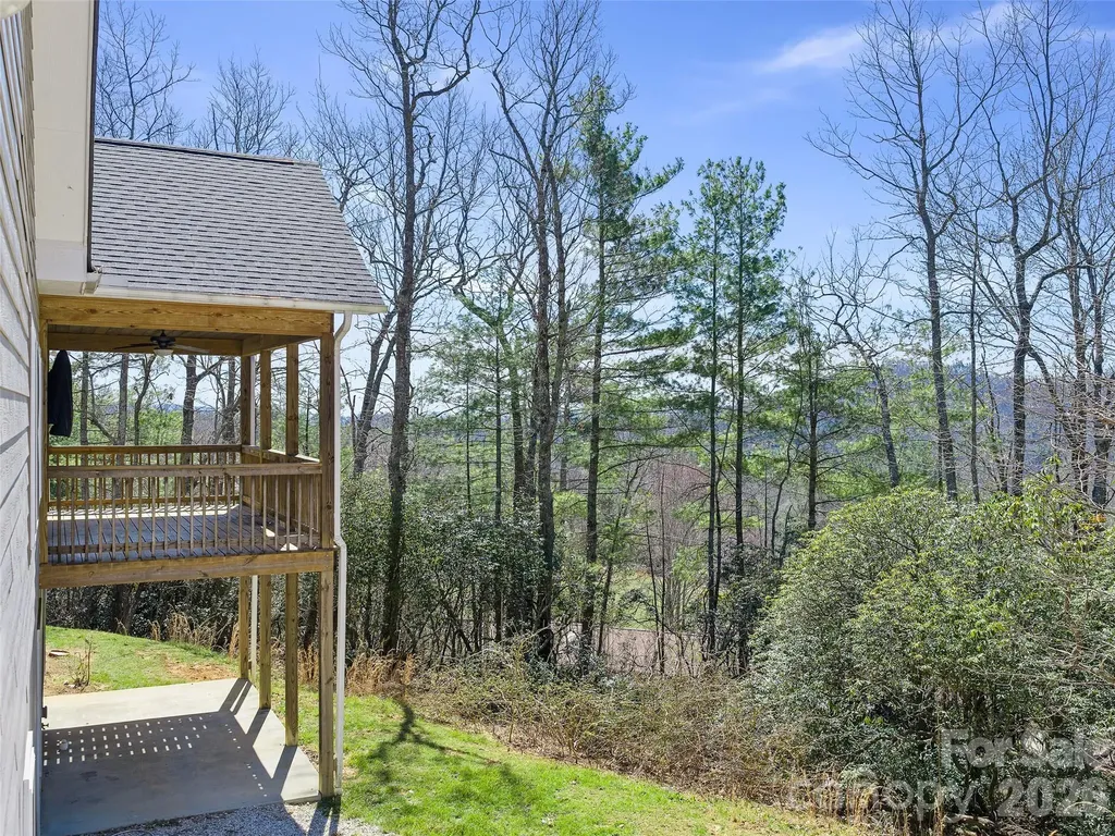111 Wipprecht Drive Spruce Pine NC 28777