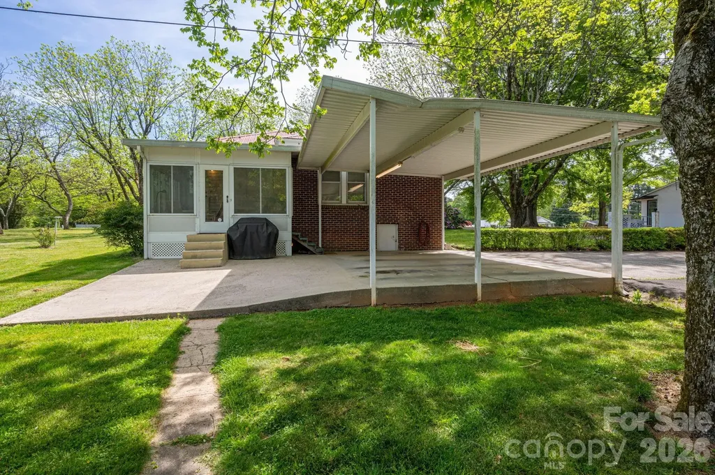 5309 Hickory Grove Road Stanley NC 28164