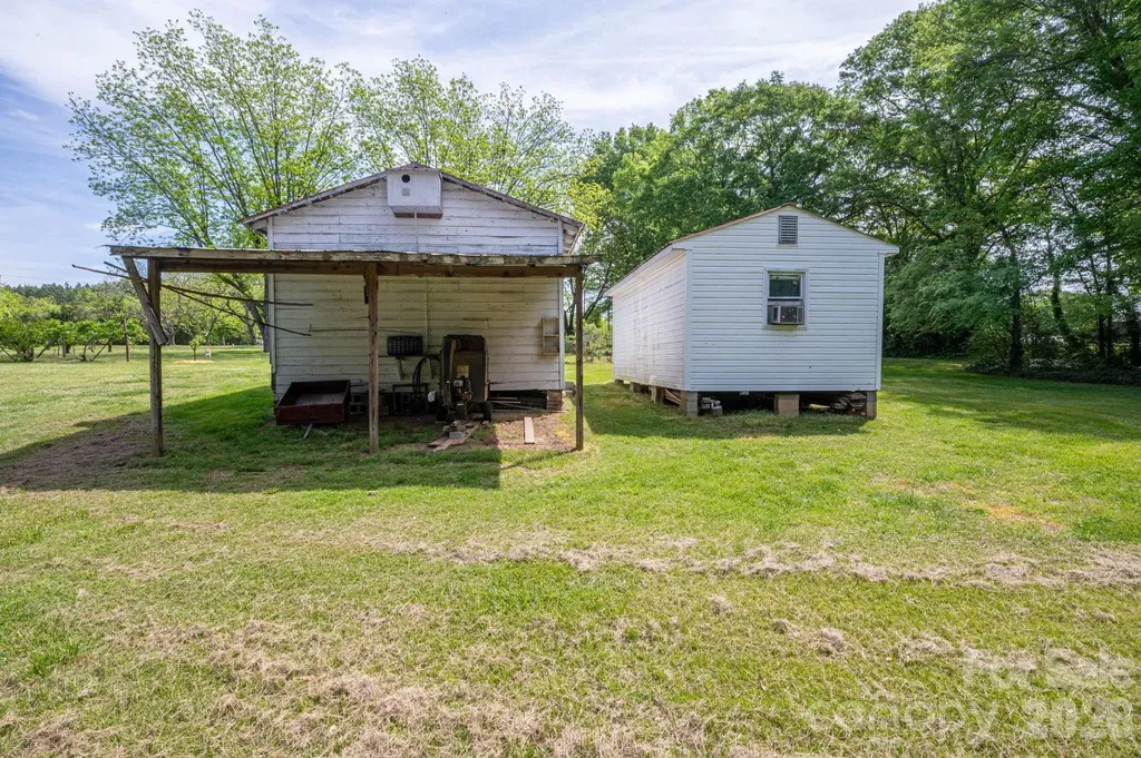 5309 Hickory Grove Road Stanley NC 28164