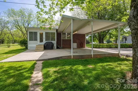 5309 Hickory Grove Road Stanley NC 28164