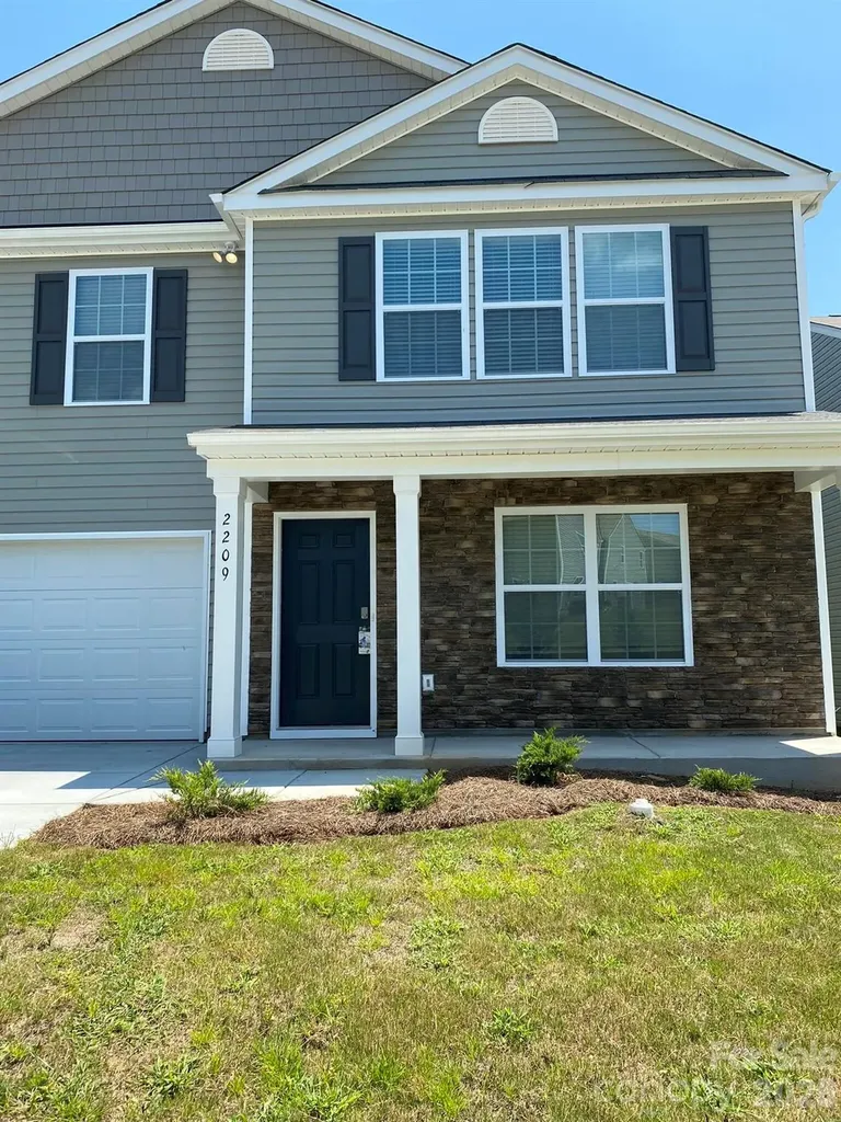 2209 Rolling Hills Drive Dallas NC 28034